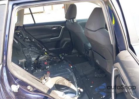 2019 Toyota Rav4 Xle z USA, uszkodzony, nr VIN JTMW1RFV0KD509631